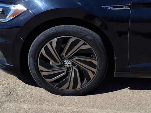 Used 2019 Volkswagen Jetta SEL Premium image 8