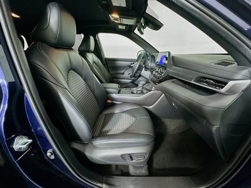 Used 2024 Toyota Highlander XSE image 35