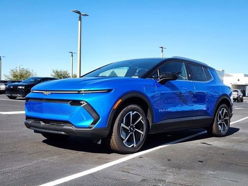 New 2026 Chevrolet Equinox EV LT image 2