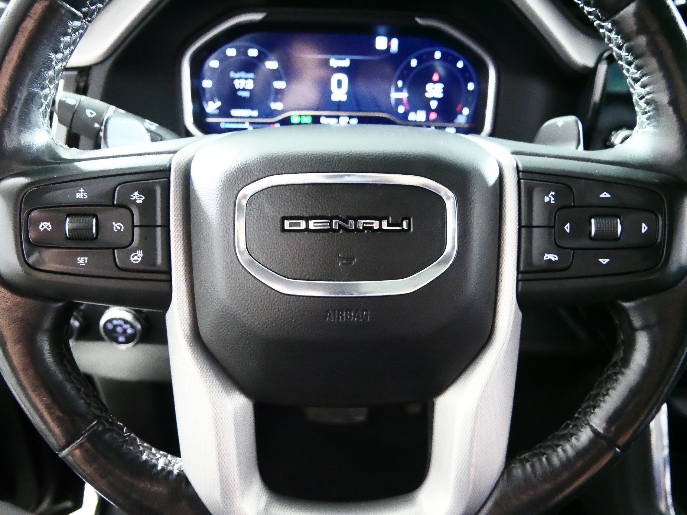 Used 2022 GMC Sierra 1500 Denali AWD/4WD image 25