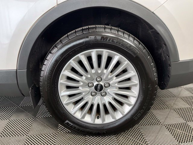 Used 2019 Lincoln Nautilus Premier AWD/4WD image 10