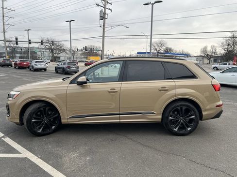 Used 2025 Audi Q7 3.0T Prestige w/ Prestige Package image 3