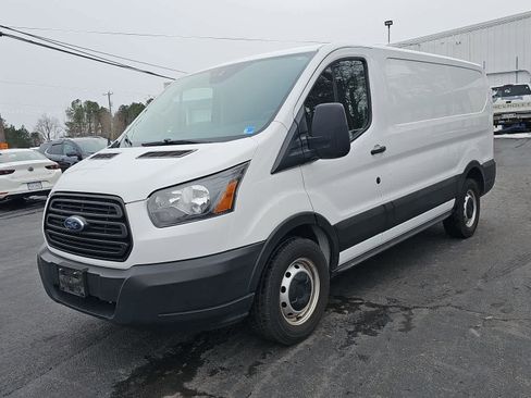 Used 2019 Ford Transit 150 image 7