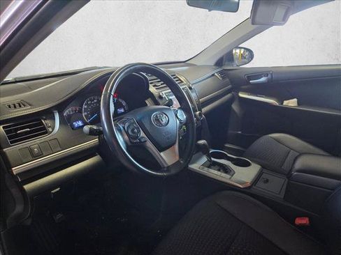 Used 2013 Toyota Camry SE FWD image 10