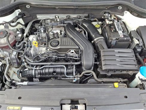 Used 2022 Volkswagen Taos SE w/ Panoramic Sunroof Package image 28