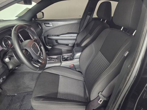Used 2023 Dodge Charger SXT RWD image 9