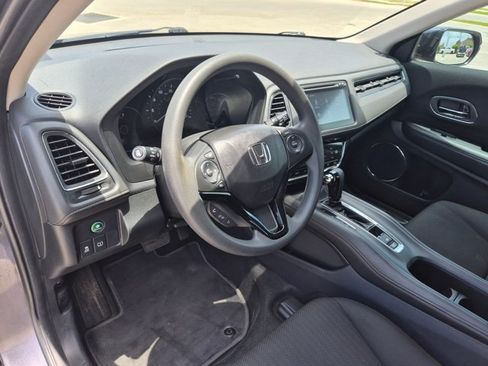 Used 2017 Honda HR-V EX image 10