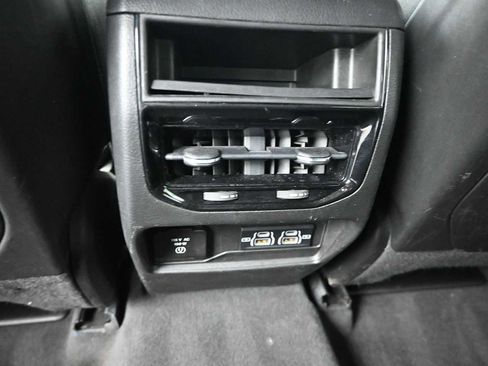 Used 2022 Jeep Grand Cherokee Altitude AWD/4WD image 24