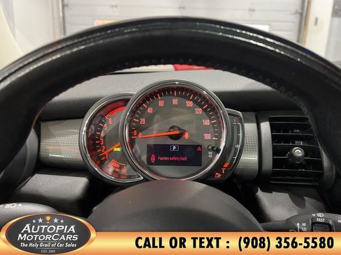 Used 2019 MINI Cooper 2-Door Hardtop w/ Storage Package image 22
