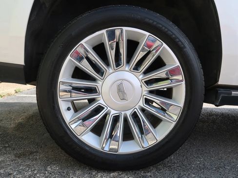 Used 2017 Cadillac Escalade Platinum AWD/4WD image 56