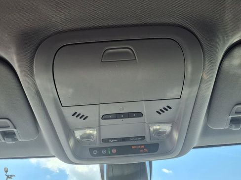 Used 2023 Chevrolet Blazer LT w/ Convenience Package image 18