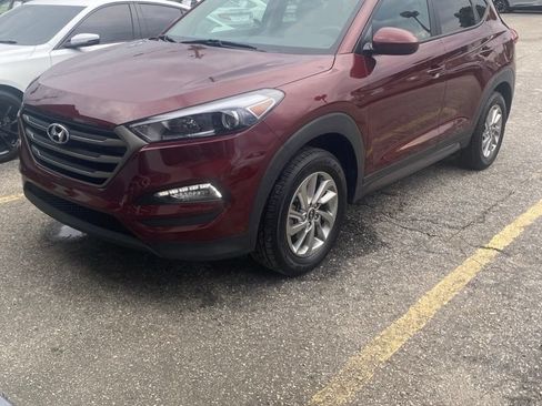 Used 2016 Hyundai Tucson SE w/ Option Group 02 FWD image 1