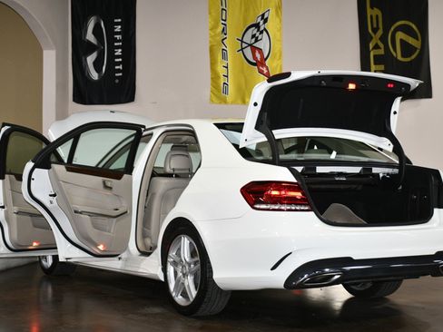 Used 2014 Mercedes-Benz E 350 4MATIC Sedan image 92