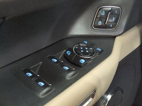 Used 2024 Ford Expedition Limited AWD/4WD image 34