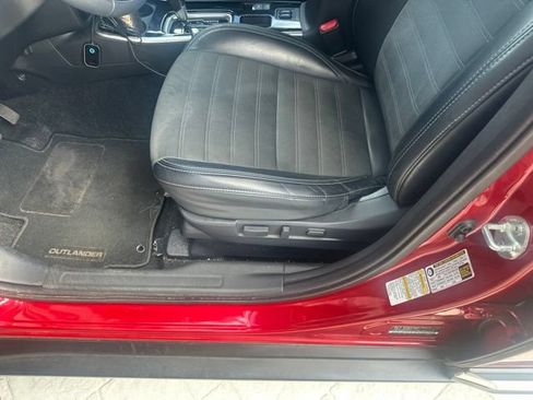 Used 2020 Mitsubishi Outlander SE FWD image 9