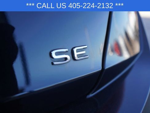 Used 2024 Volkswagen Jetta SE image 8