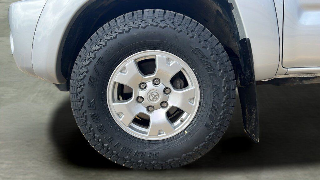 Used 2011 Toyota Tacoma PreRunner w/ SR5 Pkg #2 RWD image 15