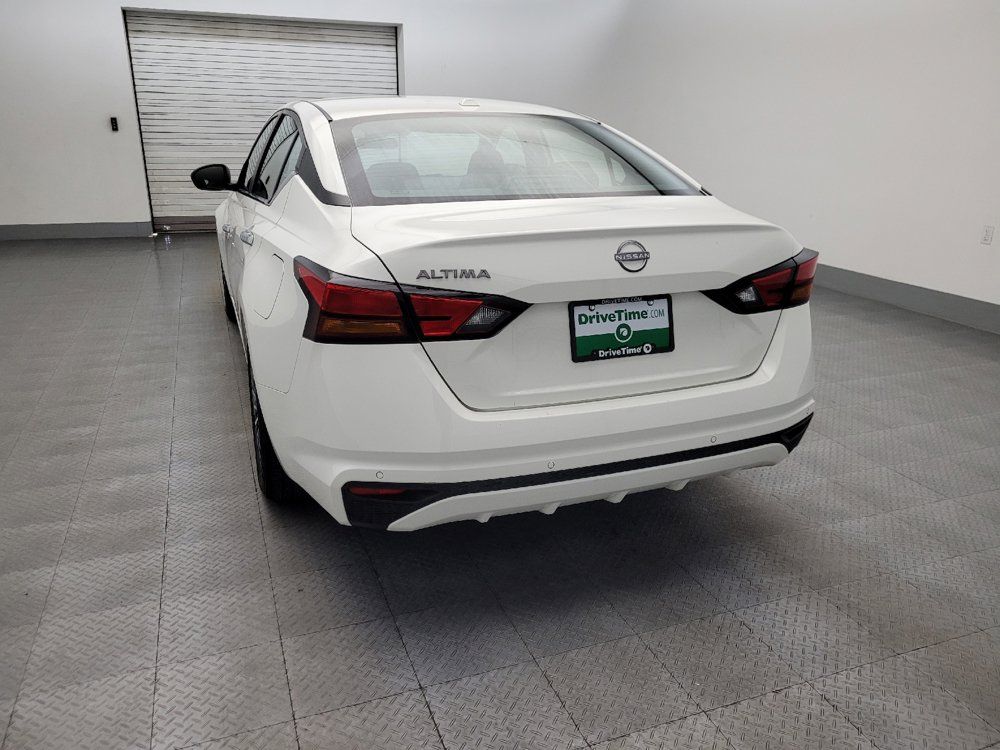 Used 2025 Nissan Altima 2.5 SV FWD image 6