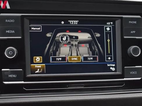 Used 2021 Volkswagen Jetta R-Line w/ R-Line Cold Weather Package FWD image 22