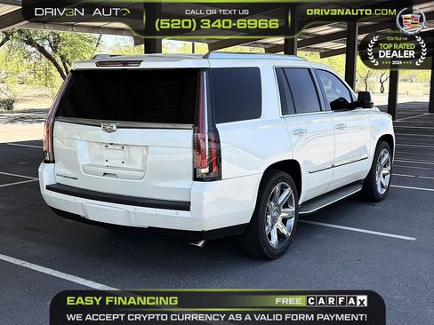 Used 2015 Cadillac Escalade Luxury AWD/4WD image 7