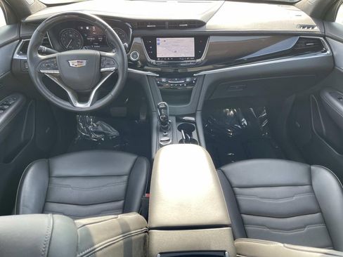 Certified 2025 Cadillac XT6 Premium Luxury w/ Platinum Package image 16