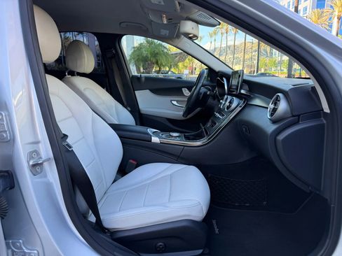 Used 2017 Mercedes-Benz C 300 Sedan image 19