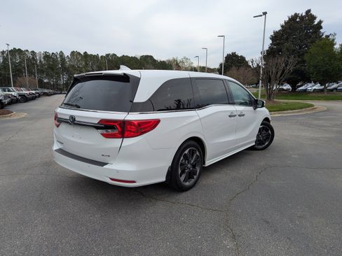 Used 2024 Honda Odyssey Elite image 5