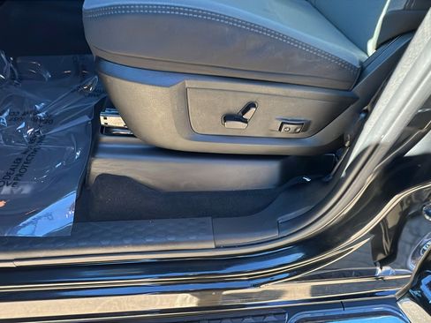 Used 2024 RAM 2500 Big Horn w/ Bed Utility Group image 17