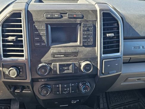 Used 2017 Ford F250 XLT w/ XLT Value Package image 9