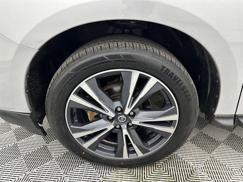 Used 2020 Nissan Pathfinder Platinum image 13