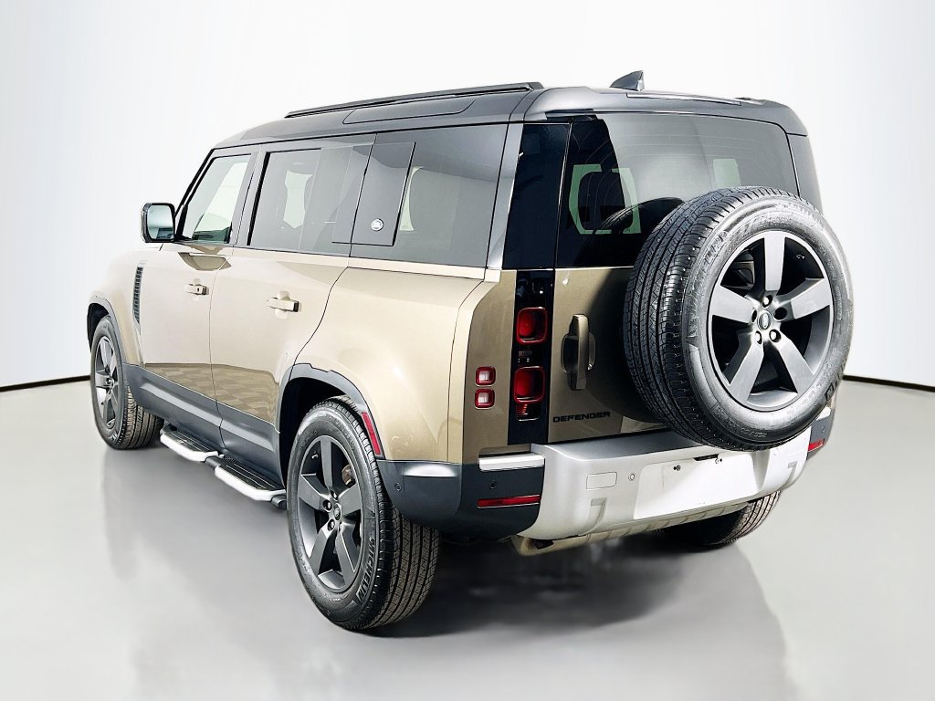 Used 2021 Land Rover Defender 110 S AWD/4WD image 7