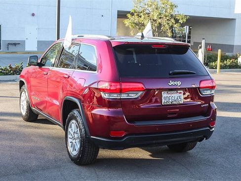 Used 2019 Jeep Grand Cherokee Laredo image 7