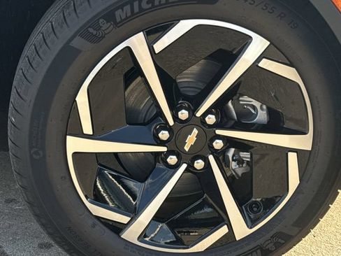 New 2026 Chevrolet Equinox EV LT AWD/4WD image 6