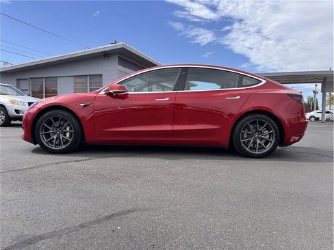 Used 2018 Tesla Model 3 Long Range RWD image 2