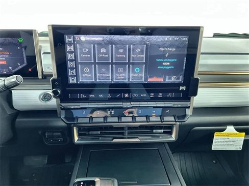 Used 2024 GMC Hummer EV 2X w/ Extreme Off-Road Package image 13