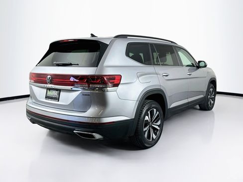 Used 2024 Volkswagen Atlas SE AWD/4WD image 9