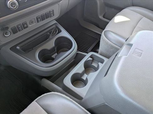 Used 2021 Nissan NV 2500 SV image 12