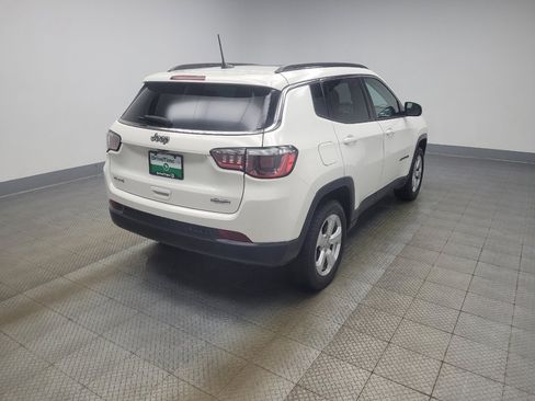 Used 2018 Jeep Compass Latitude w/ Popular Equipment Group AWD/4WD image 9