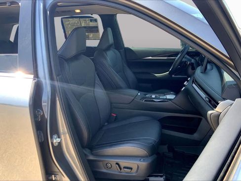 Used 2023 INFINITI QX60 Sensory AWD/4WD image 9