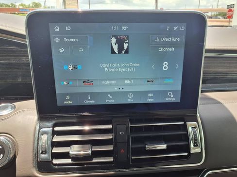 Used 2020 Lincoln Navigator Black Label w/ Cargo Convenience Package AWD/4WD image 20