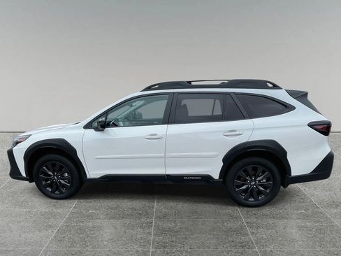 Certified 2025 Subaru Outback Onyx Edition w/ Popular Package #2 image 2