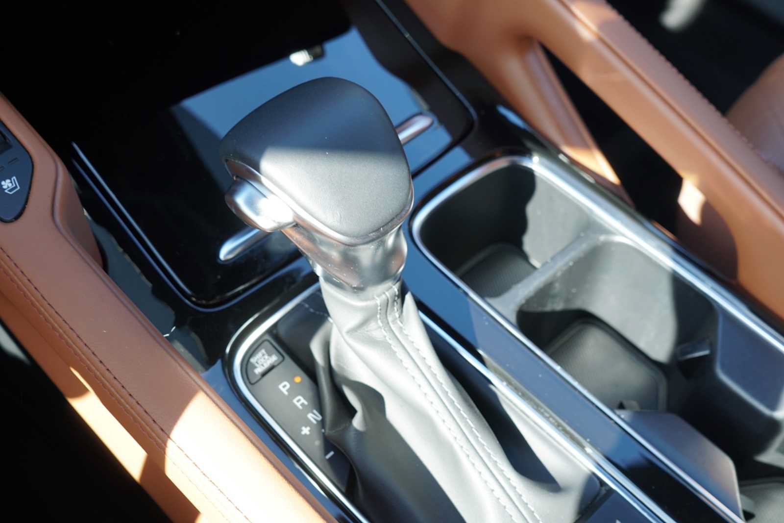 Certified 2025 Kia Telluride AWD image 12