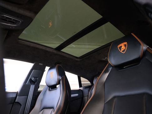 Used 2019 Lamborghini Urus image 38