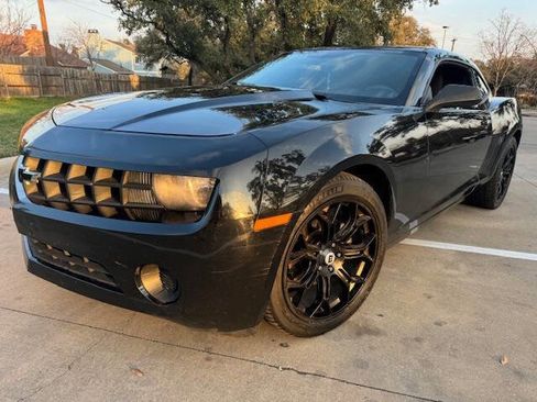 Used 2011 Chevrolet Camaro LS image 2