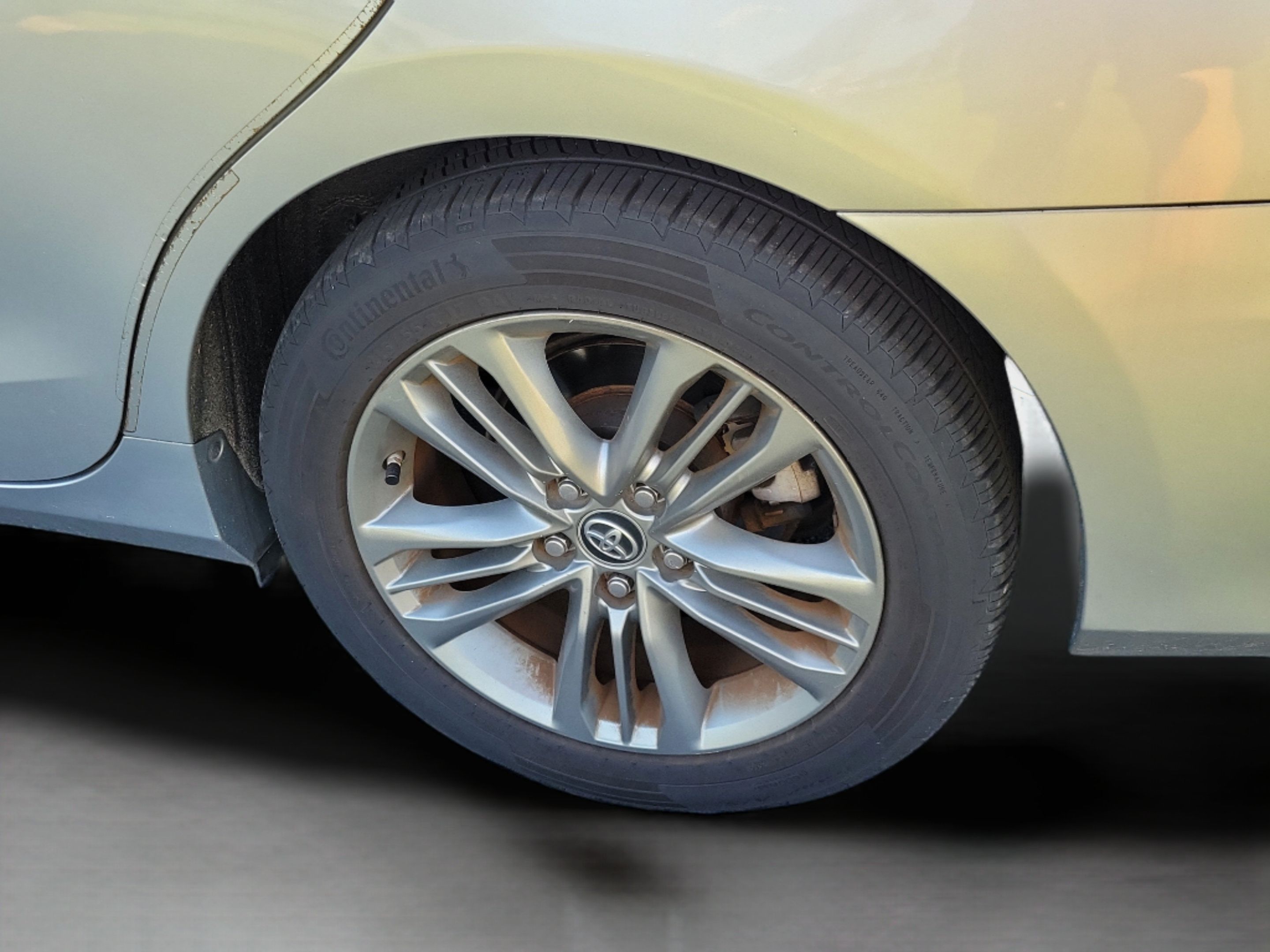 Used 2016 Toyota Camry SE FWD image 23