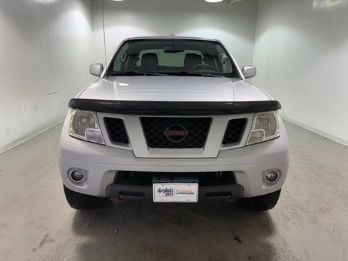 Used 2012 Nissan Frontier PRO-4X AWD/4WD image 2