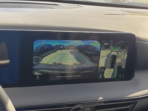 Used 2025 Nissan Kicks SR w/ SR Premium Package image 12