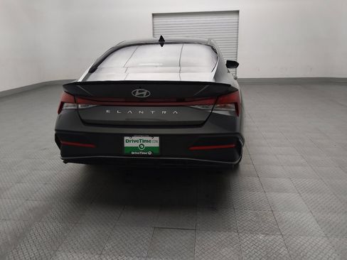 Used 2025 Hyundai Elantra Sport image 7