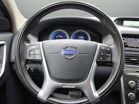 Used 2011 Volvo XC60 T6 image 22