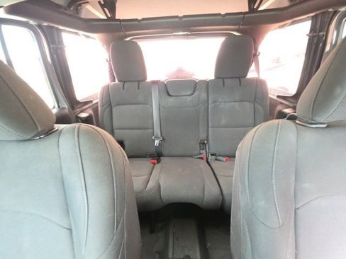 Used 2021 Jeep Wrangler Unlimited Sport image 23